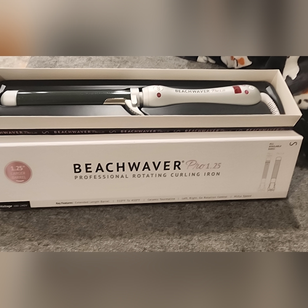 The Beachwaver Co. Pro 1.25 Curling Iron